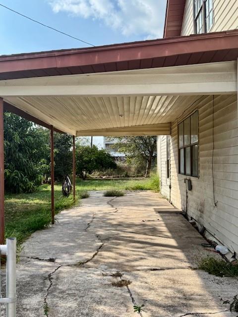 Photo 12 of 712 Illinois Avenue