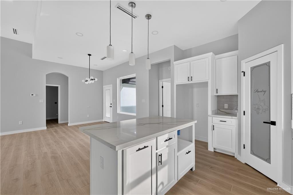 Photo 14 of 3525 Diamondhead Avenue