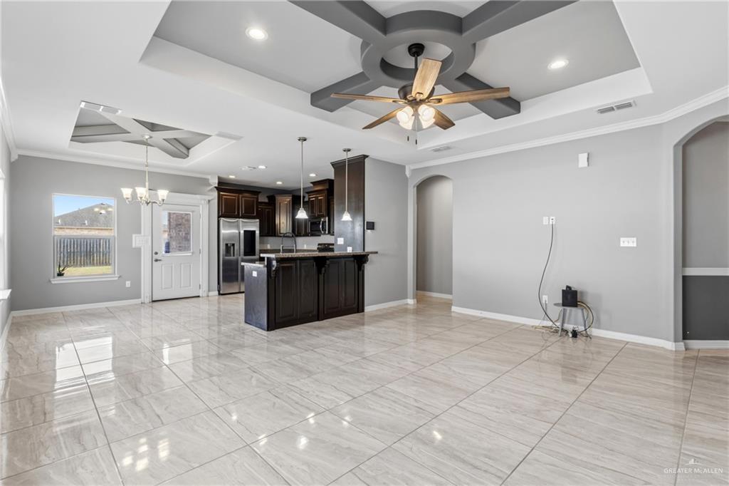 Photo 4 of 913 Arroyo Circle
