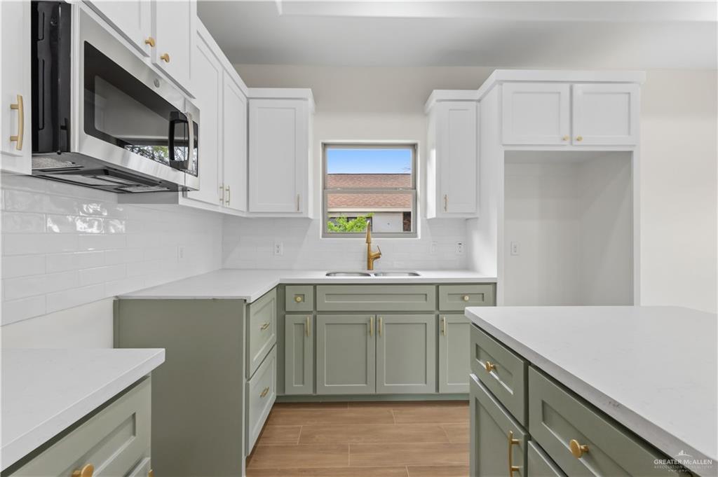 Photo 4 of 215 Bell Avenue