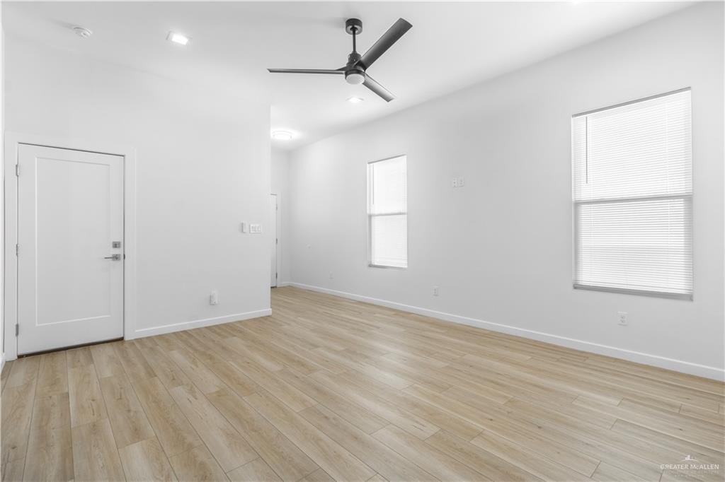 Photo 10 of 2712 Kerria Avenue