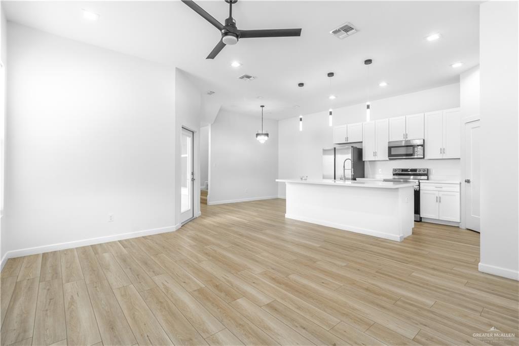 Photo 8 of 2712 Kerria Avenue