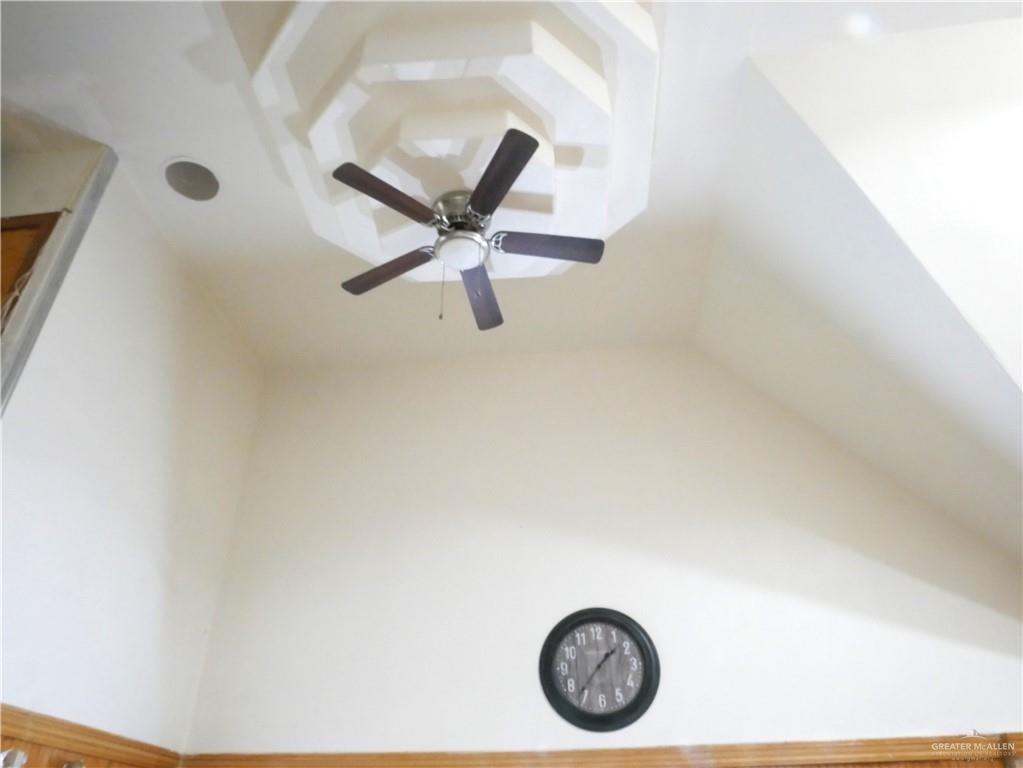 Photo 7 of 1212 Bobby Drive