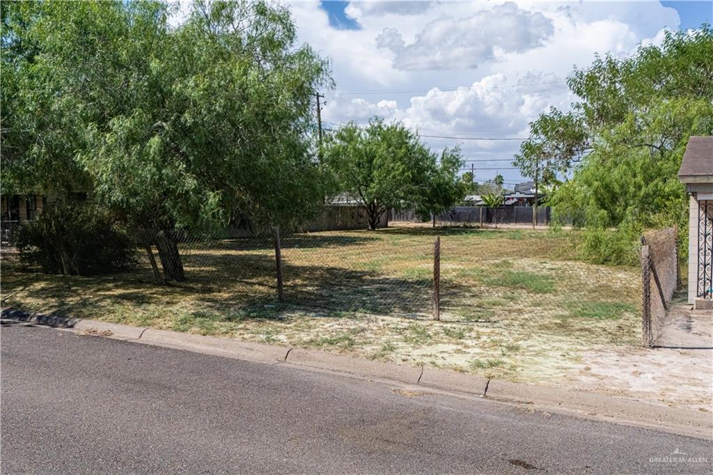 Photo 9 of 208 Primrose Avenue