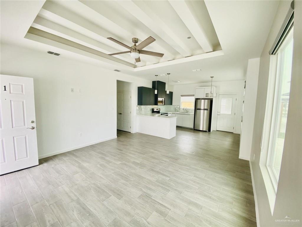 Photo 6 of 909 Carmel Avenue #2
