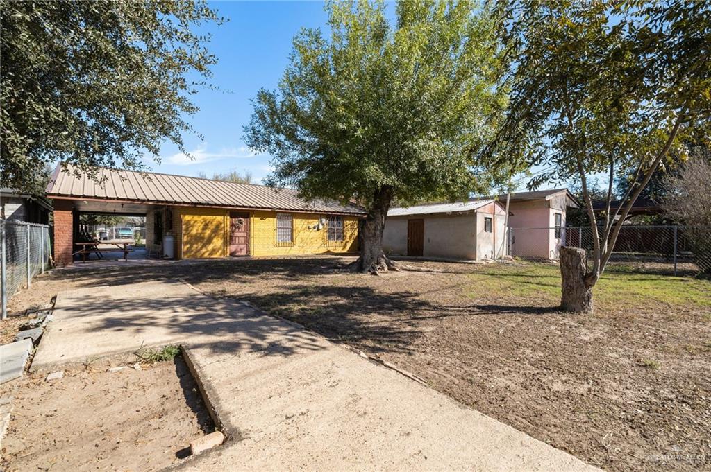 Photo 13 of 264 Huisache Street