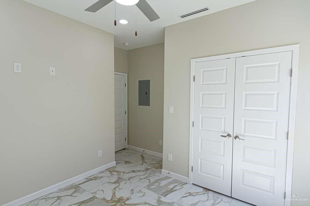 Photo 11 of 405 Emerald Avenue