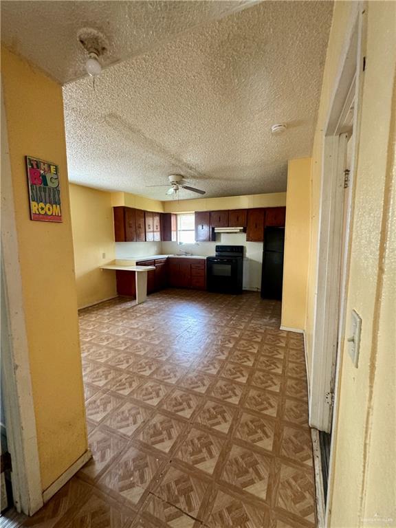 Photo 3 of 2207 Benitez Street