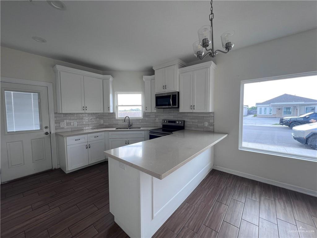 Photo 5 of 1025 Clarence Avenue #A