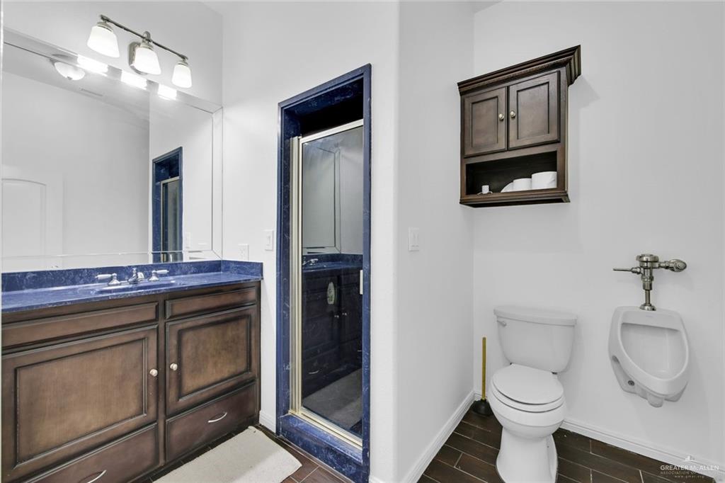 Photo 21 of 2405 Rhin Drive