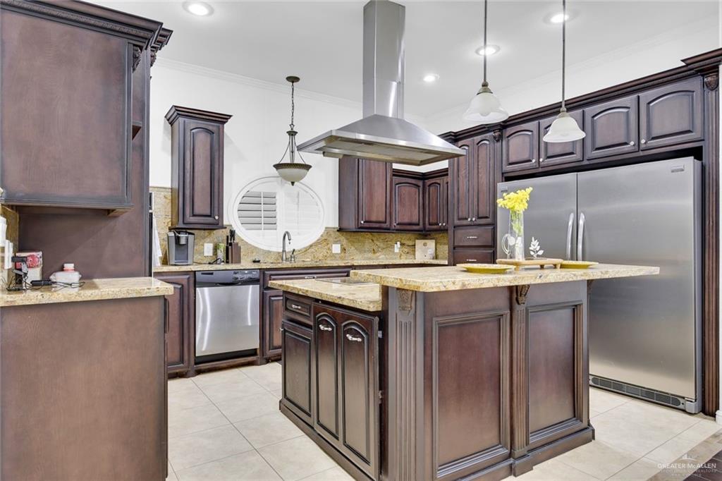 Photo 6 of 2405 Rhin Drive