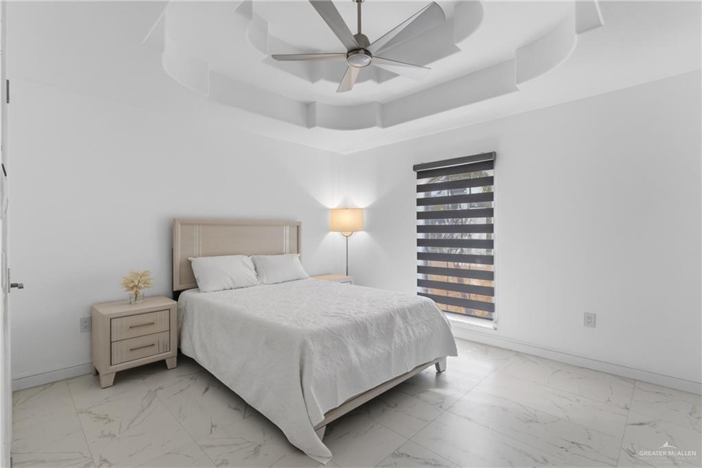 Photo 16 of 1210 El Presidente Avenue