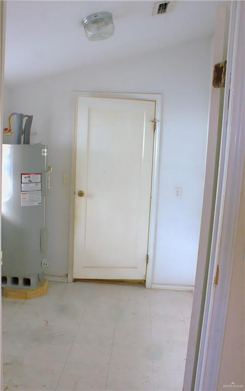 Photo 11 of 502 East Street