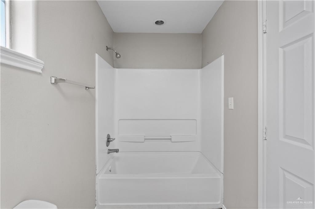 Photo 10 of 2405 Hibiscus Avenue