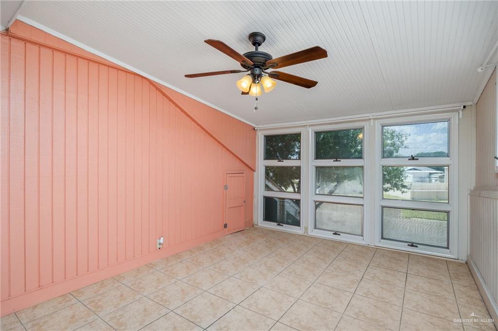 Photo 11 of 1511 Evergreen Avenue