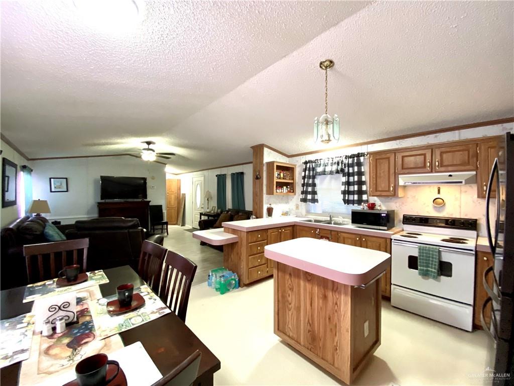 Photo 11 of 2407 Meadowlark Street #380