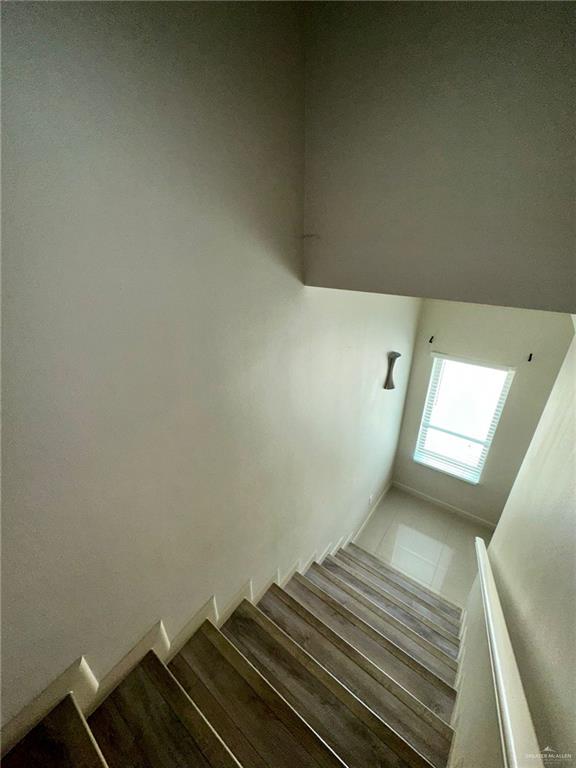 Photo 11 of 418 Newport Avenue #2