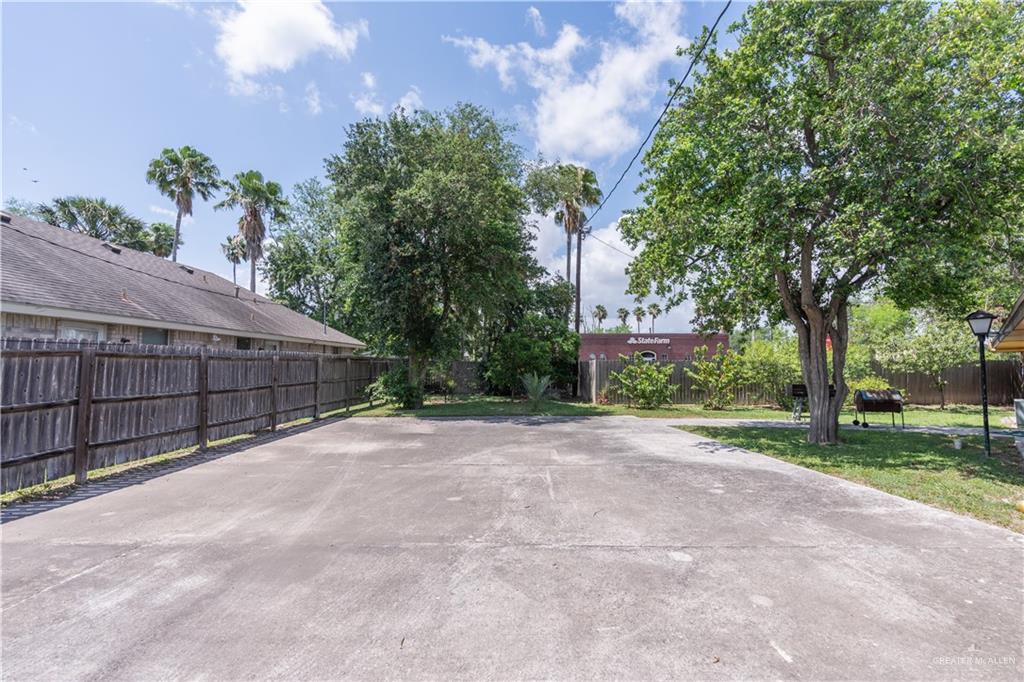 Photo 21 of 901 Cage Boulevard