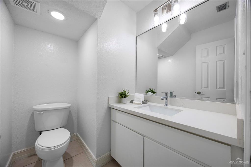 Photo 8 of 901 Dallas Avenue #6