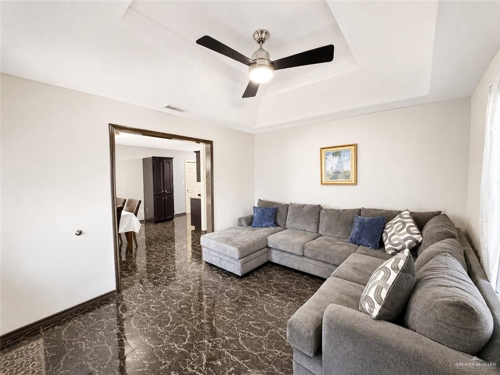 Photo 2 of 2724 Vanessa Avenue