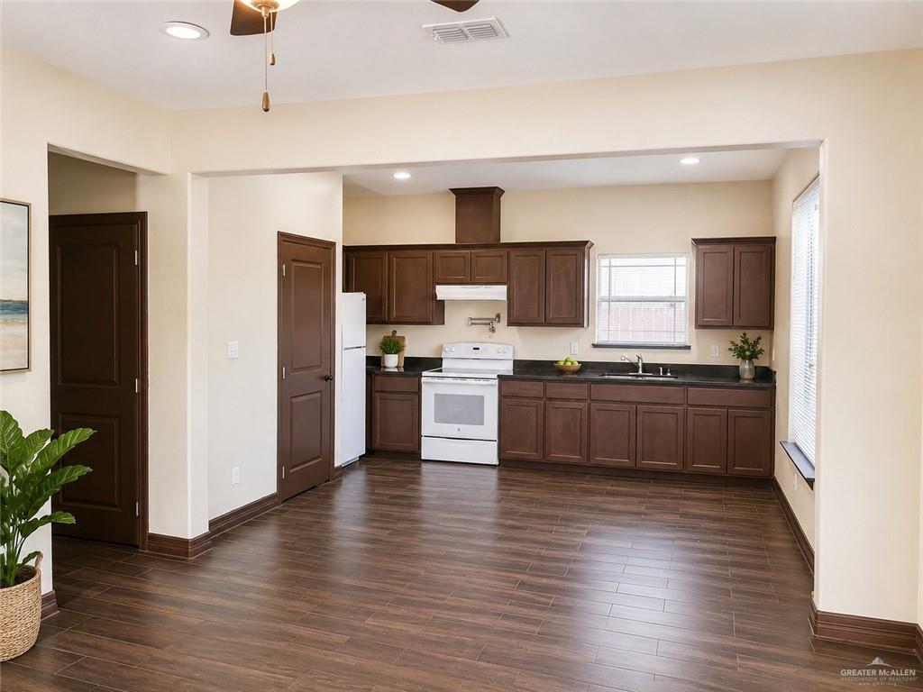 Photo 4 of 215 Fig Drive #2