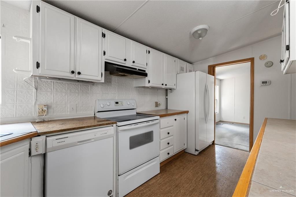Photo 7 of 609 Palmera Drive