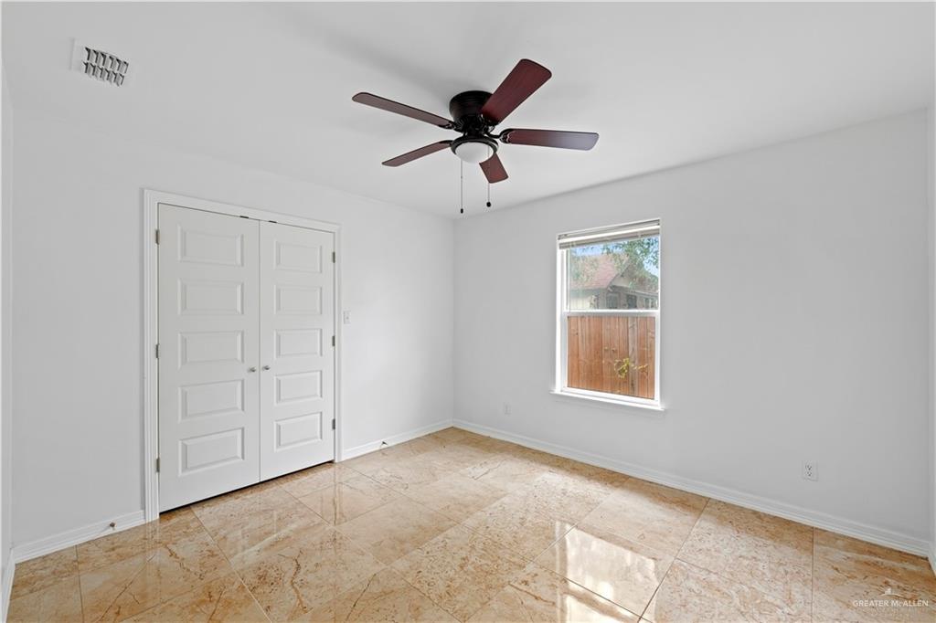 Photo 11 of 624 Texas Avenue
