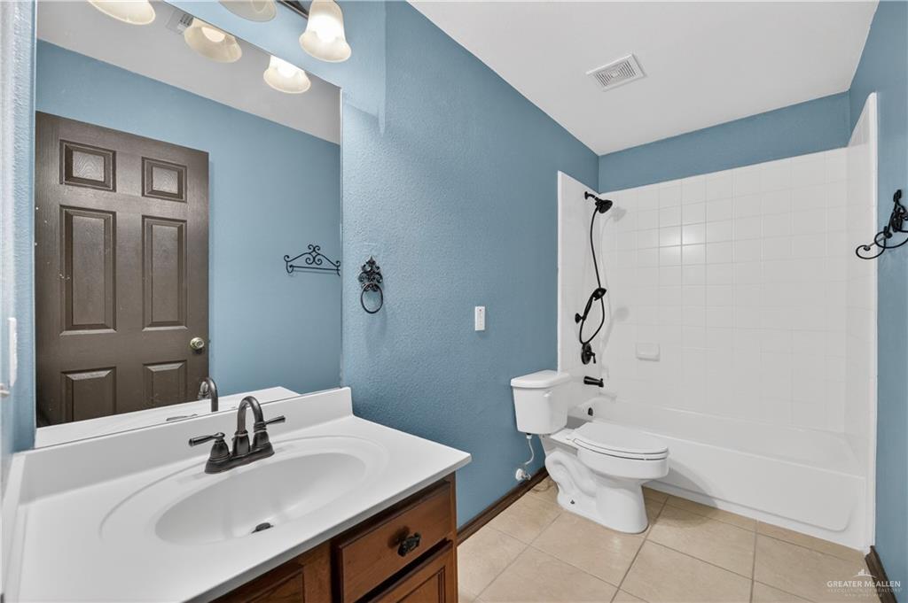 Photo 20 of 606 Barton Drive