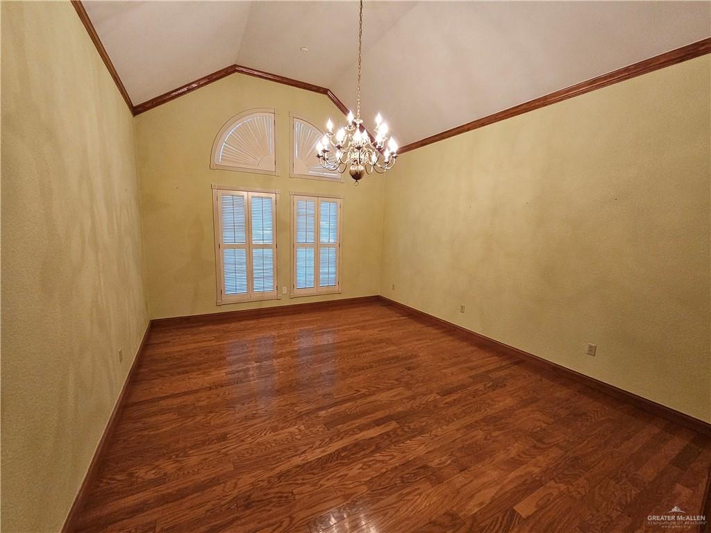 Photo 6 of 1225 Peking Street