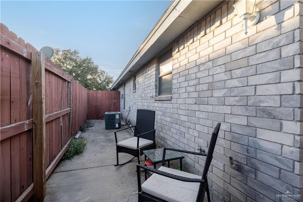 Photo 14 of 2216 Dahlia Street