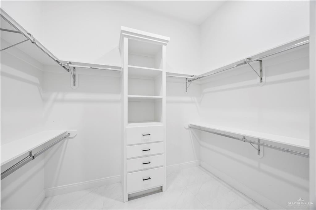 Photo 17 of 1615 Lago Delton
