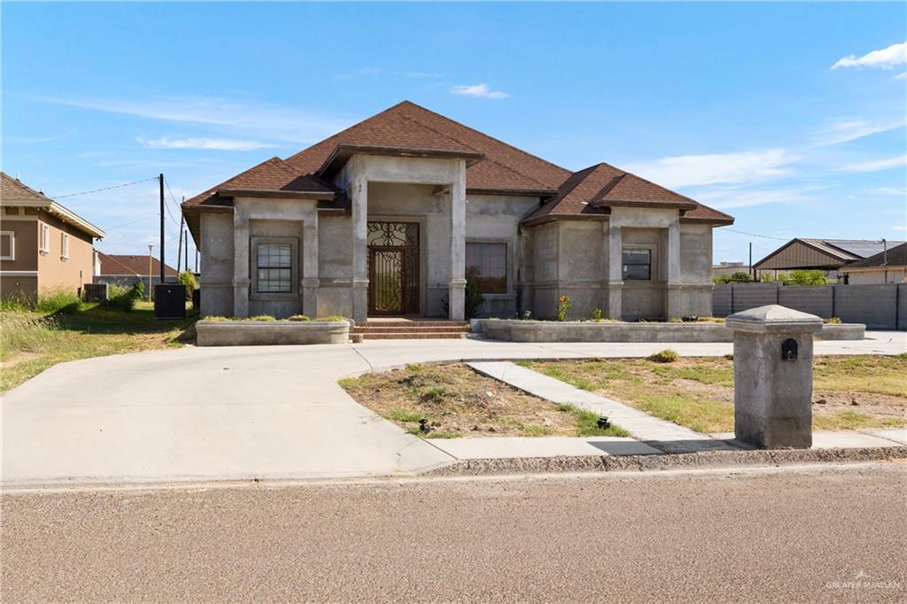 Photo 1 of 138 Meadow Loop, Rio Grande City