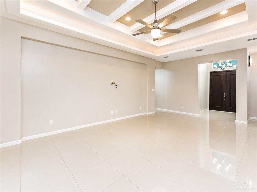 Photo 4 of 2914 Hackberry Avenue