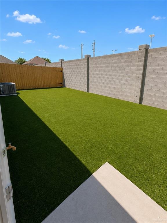 Photo 4 of 4309 Heron Avenue #2