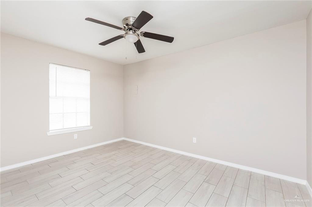 Photo 12 of 406 6th Street #7