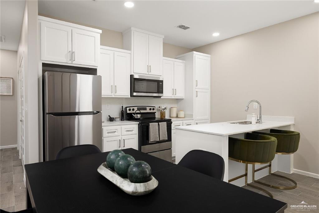 Photo 5 of 2708 Harrison Avenue #4