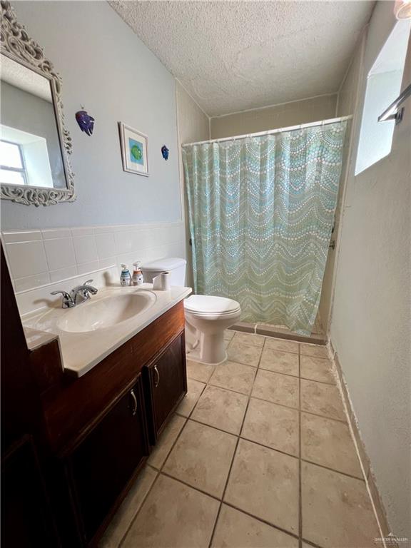 Photo 4 of 1220 Lucas Avenue