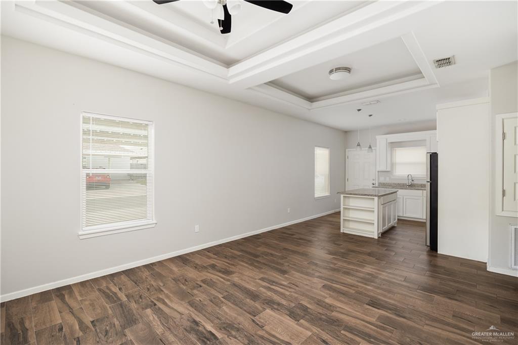 Photo 3 of 1909 Jackson Avenue #4