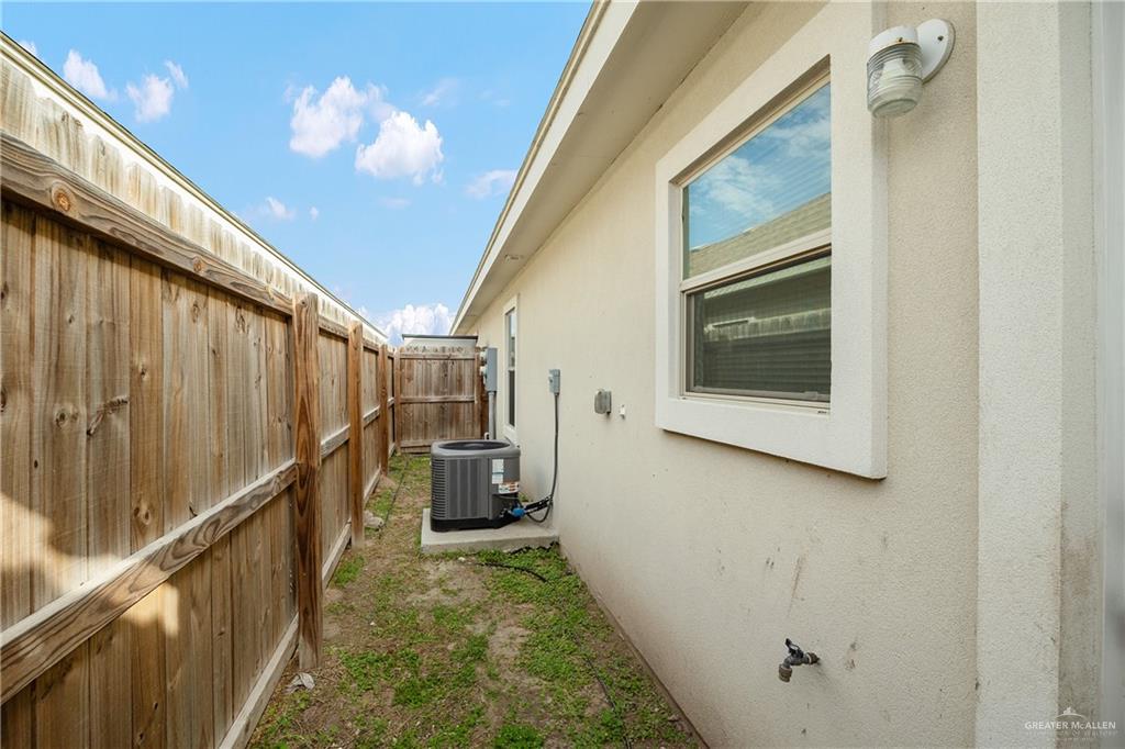 Photo 8 of 1909 Jackson Avenue #4