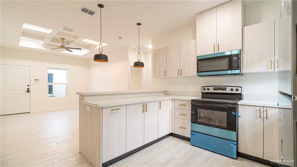 Photo 16 of 5805 Northwestern Avenue #1
