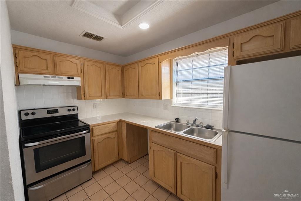 Photo 7 of 607 Gastel Circle #F