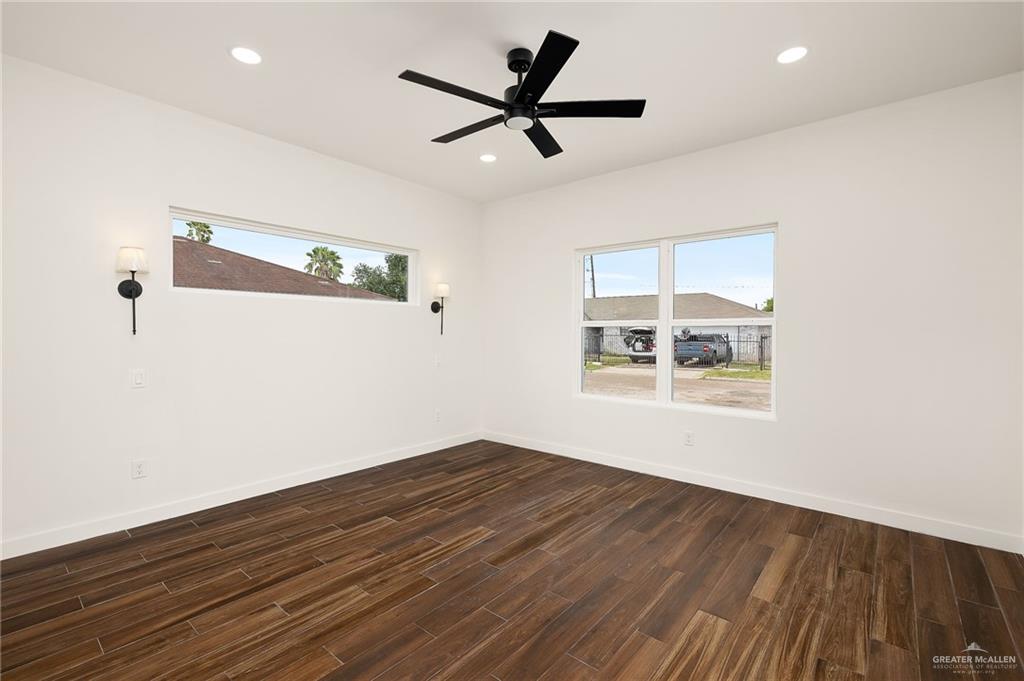 Photo 16 of 604 Pecan Street