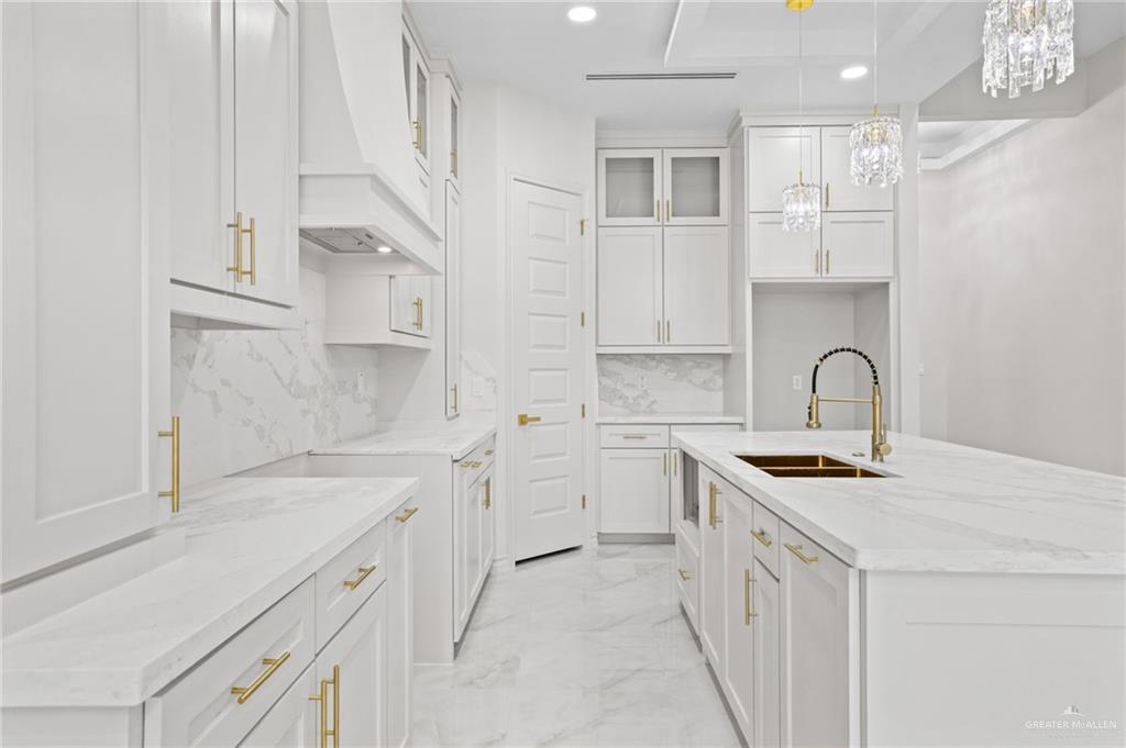 Photo 4 of 1115 Boxwood Avenue