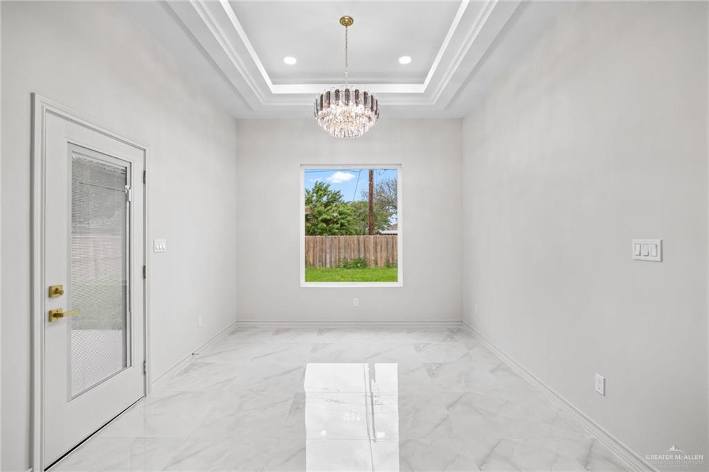 Photo 5 of 1115 Boxwood Avenue