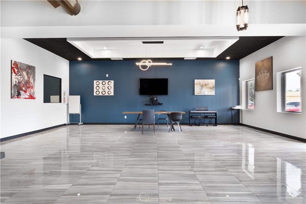 Photo 5 of 2721 Fountain Plaza Boulevard #Suite C