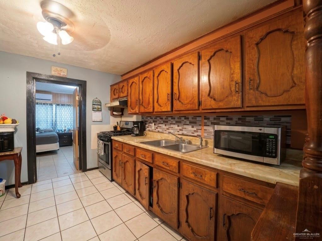 Photo 2 of 313 Chaparral Street