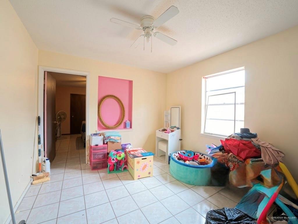 Photo 4 of 313 Chaparral Street