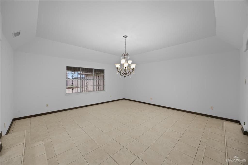 Photo 12 of 1023 La Vista Drive