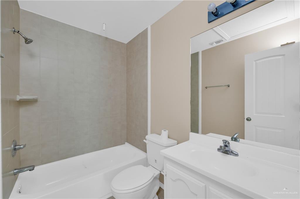 Photo 11 of 1607 Omni Avenue #2