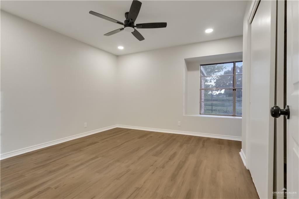 Photo 23 of 129 Tamarack Avenue